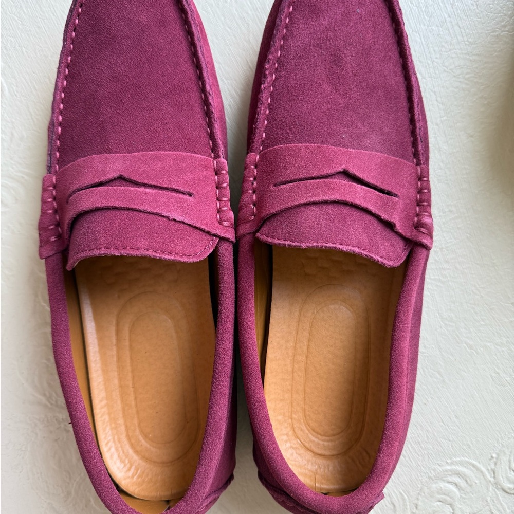 NEW!!!!!!Men's Suede Loafers in Burgundy